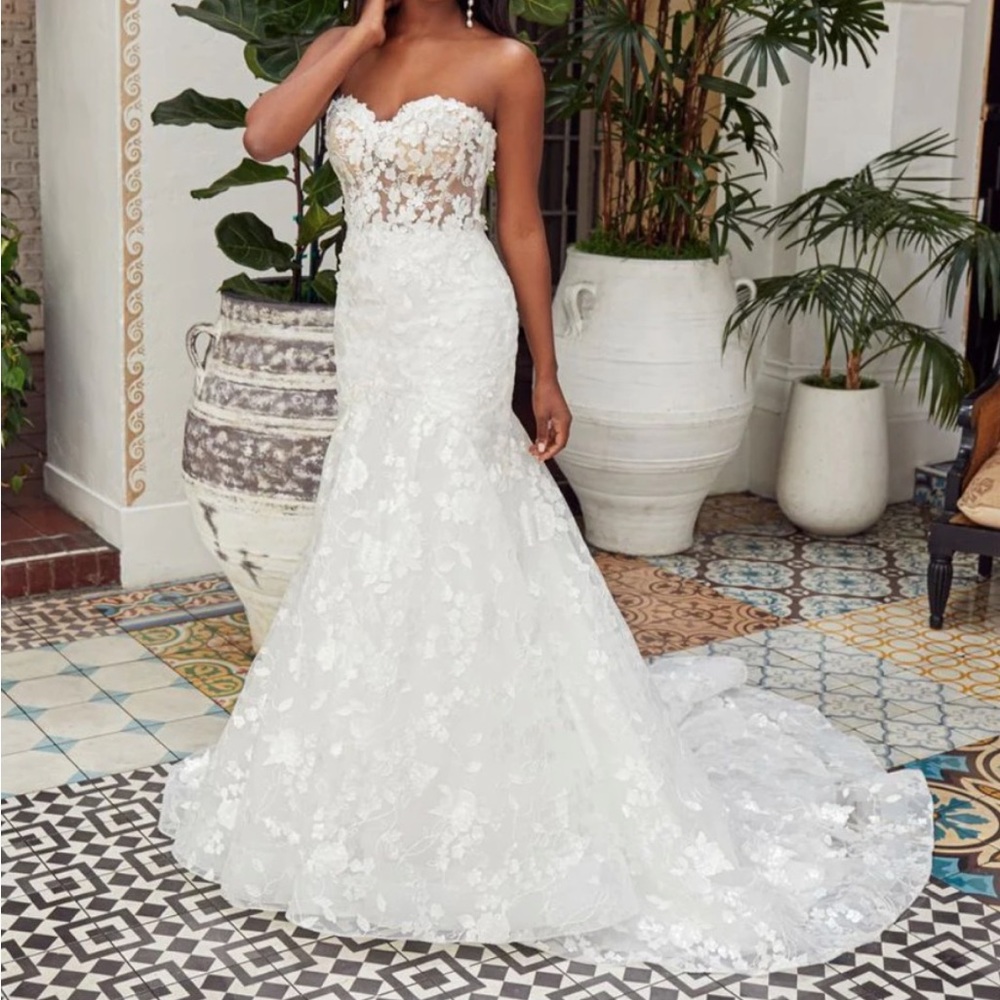NWT Beloved by Casablanca Bridal Wedding Dress • Maren Dress • 6